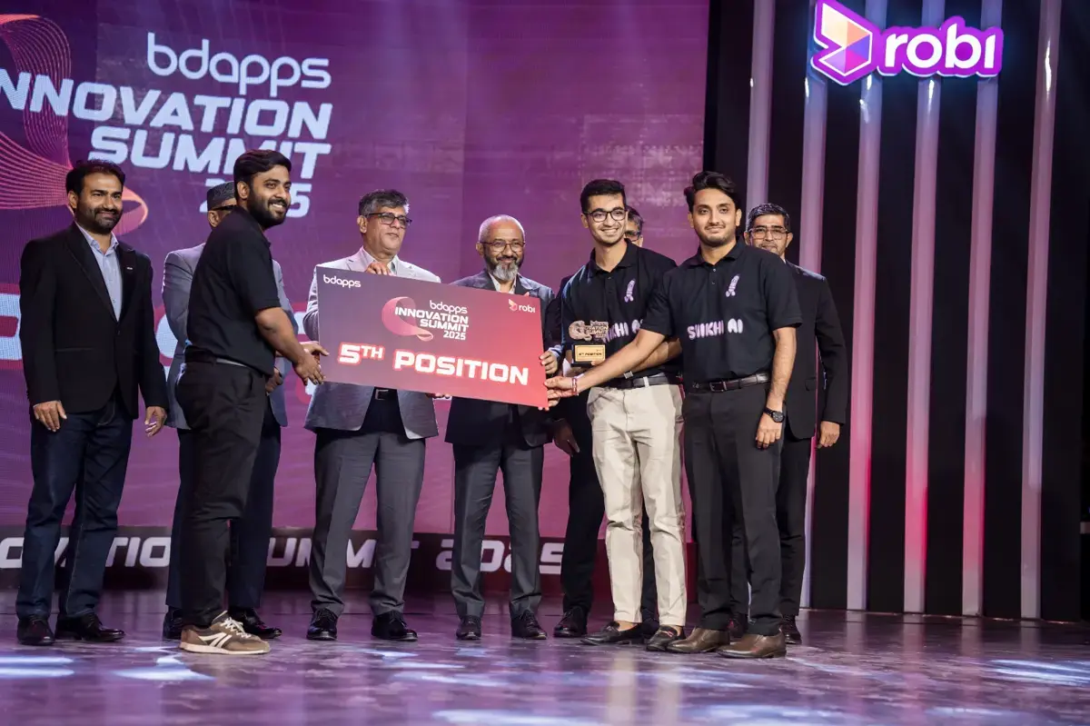 Receiving recognition at the BDApps Innovation Summit